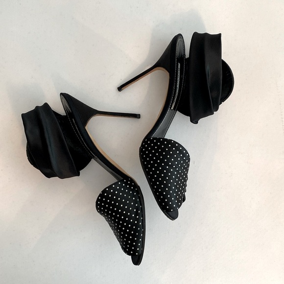 Manolo Blahnik • “Bimba Pois” BW Heels - Picture 6 of 16